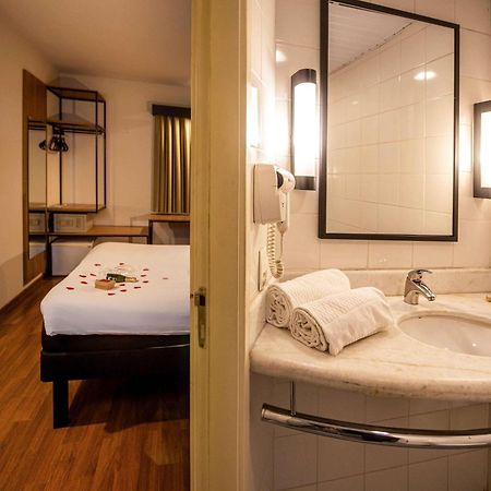 Hotel Ibis Betim Esterno foto