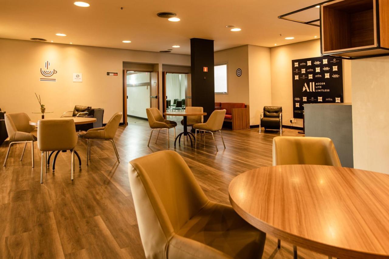 Hotel Ibis Betim Esterno foto