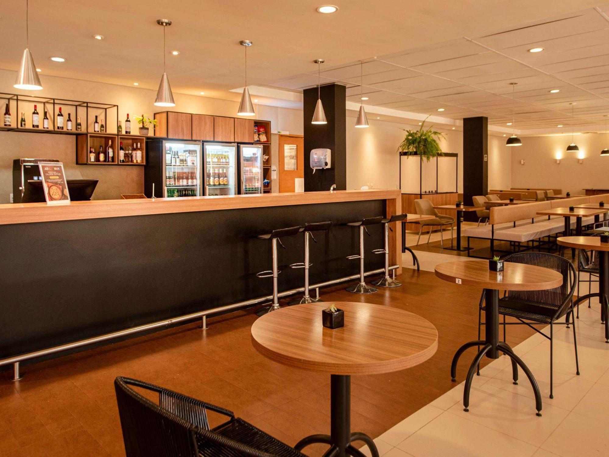 Hotel Ibis Betim Esterno foto
